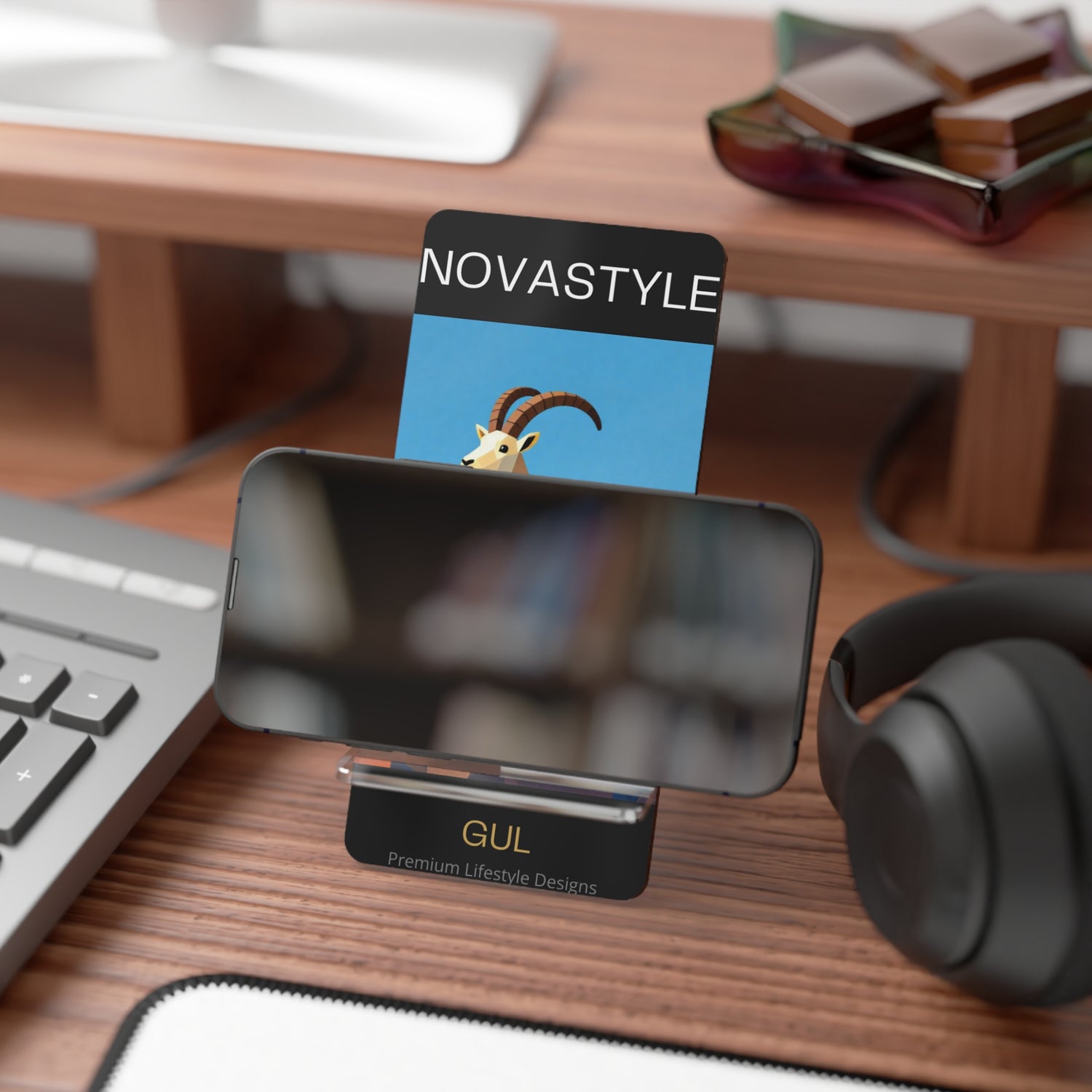 Goat Mountain Phone Stand — Foldable Mobile Display Stand with Geometric Goat Design